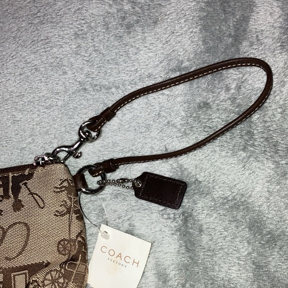 Brand New Coach Handbag! - Picture 4 of 5